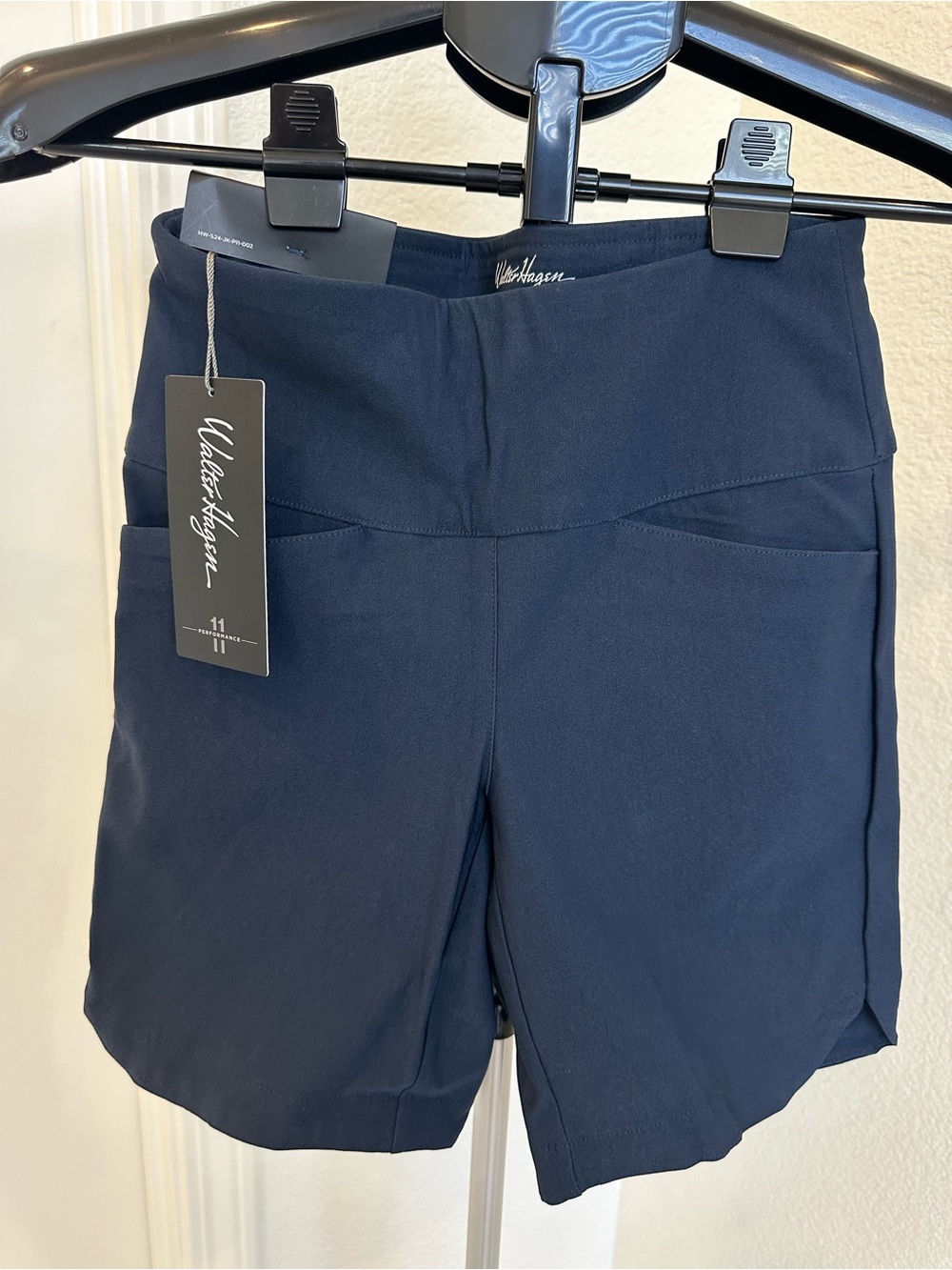 NWT Women’s Walter Hagen Navy 7” Inseam Golf Shorts size XS